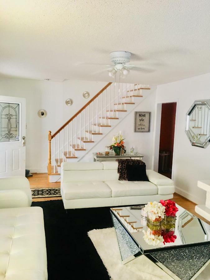 Fearlessrose Vacation Rental 89 Springfield Εξωτερικό φωτογραφία